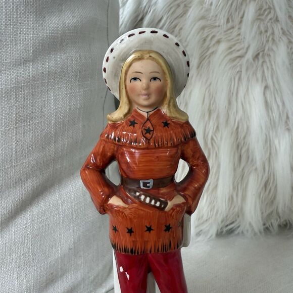 Vintage Schmid Annie Oakley Music Box Plays Those Were the Days Twirls Japan - Picture 5 of 13
